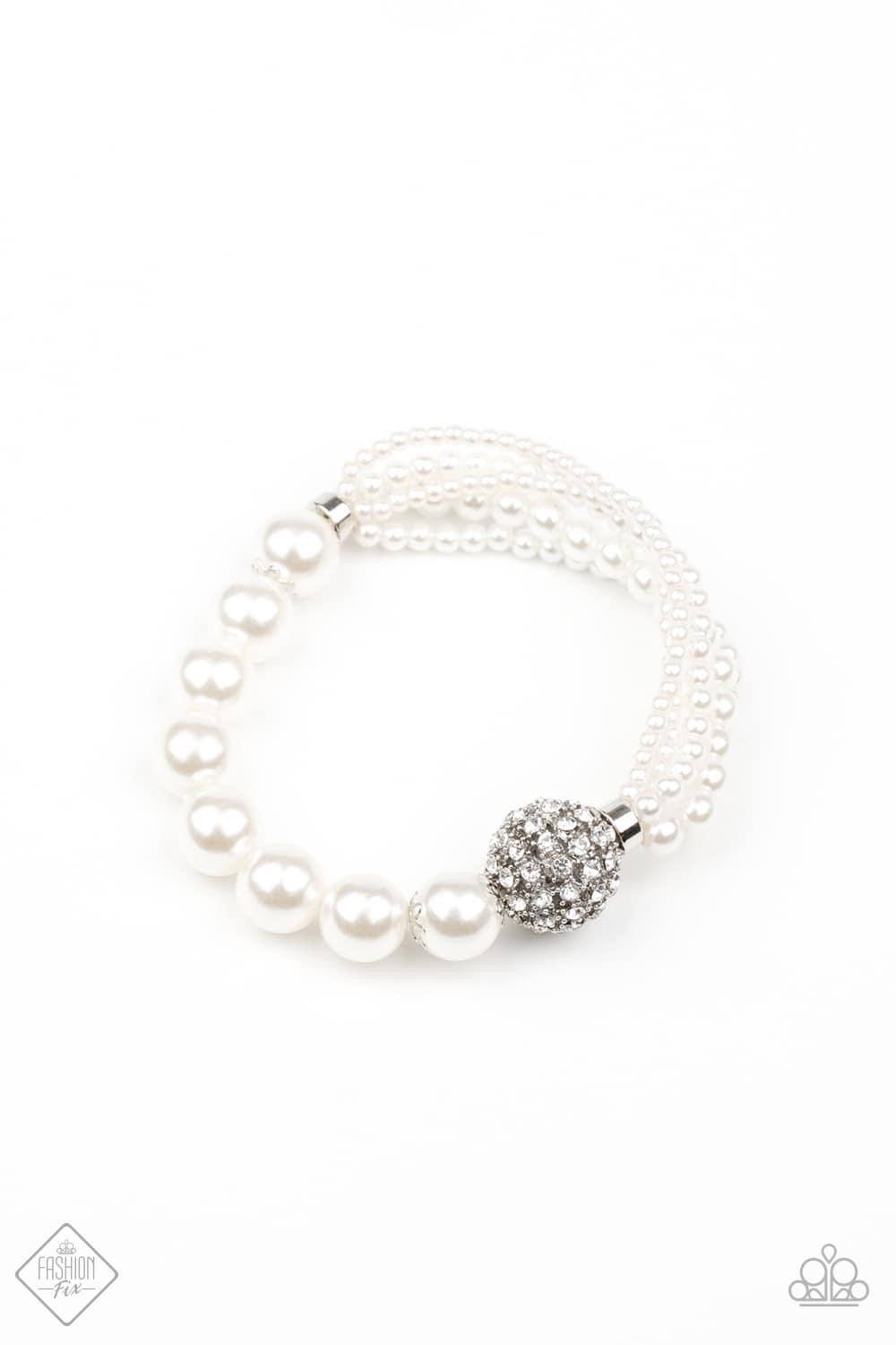 Paparazzi Accessories Fiercely 5th Avenue: FF June 2020 The styles featured in the Fiercely 5th Avenue collection are exactly what you would expect with a name like that: Sleek, classy, metallic designs that you’d find on the streets of New York. The acce