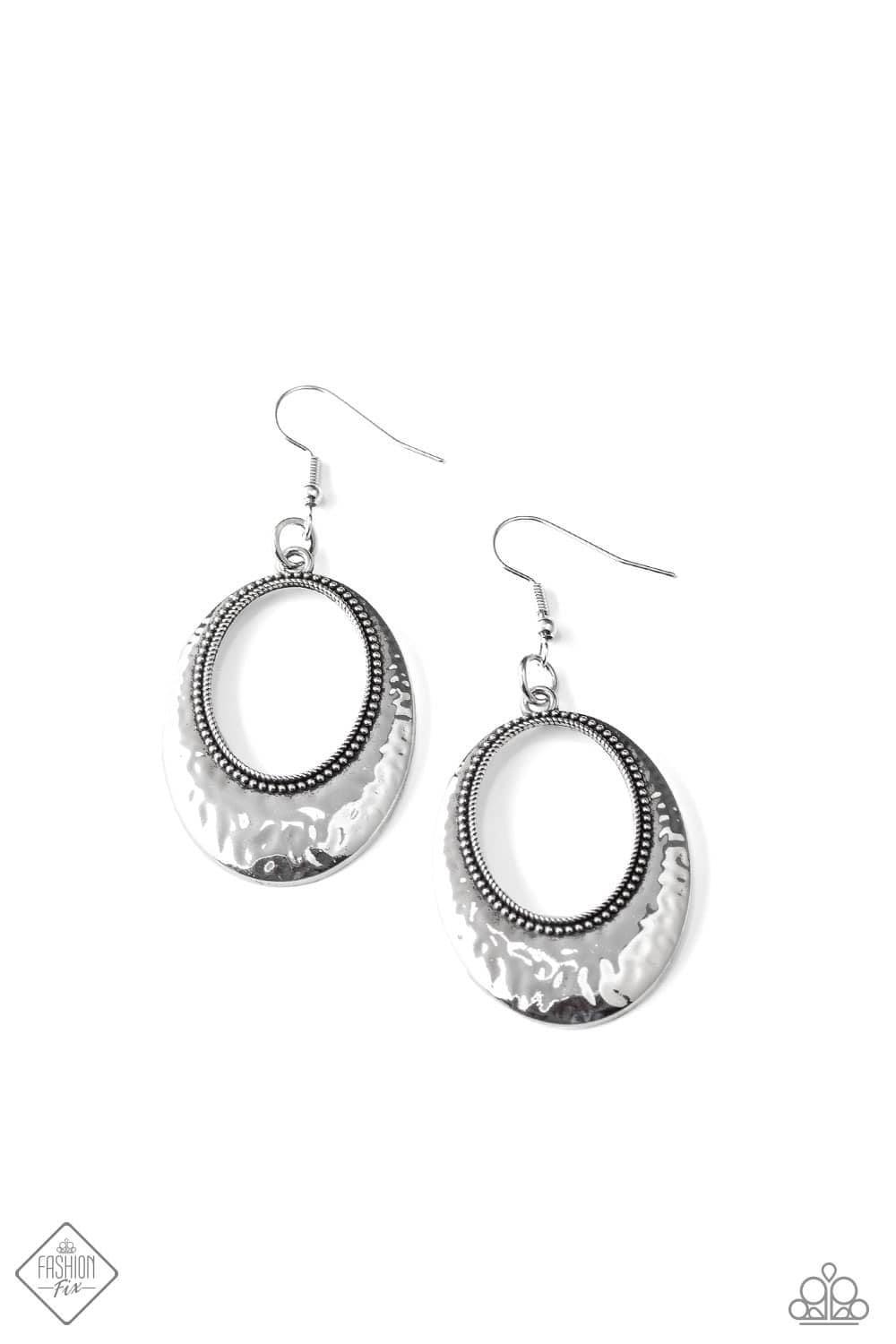 Paparazzi Accessories Simply Santa Fe: FF December 2020 Earthy, desert-inspired designs are what the Simply Santa Fe collection is all about. Natural stones, indigenous patterns, and vibrant colors of the Southwest are sprinkled throughout this trendy col