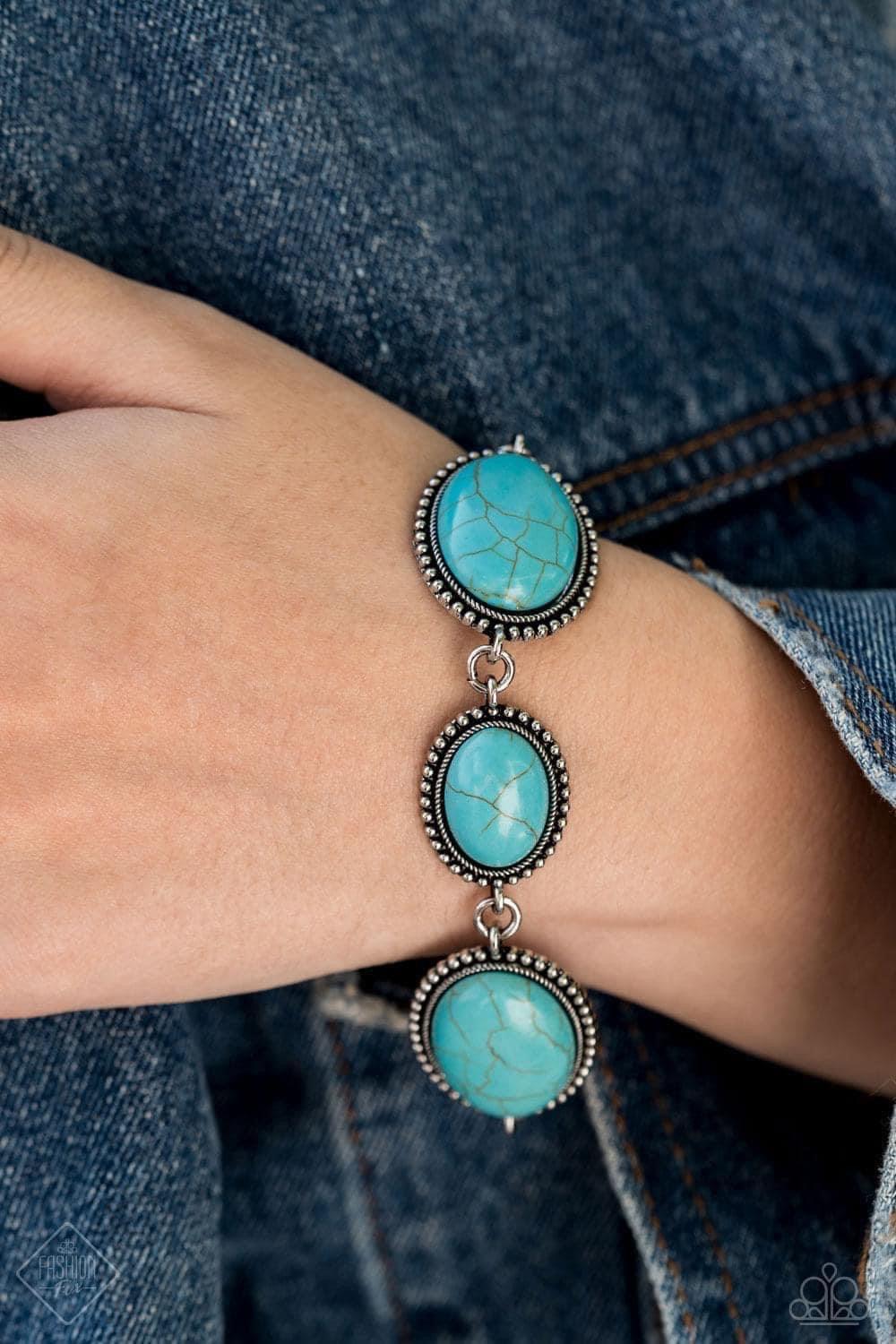 Paparazzi Accessories Simply Santa Fe: FF December 2020 Earthy, desert-inspired designs are what the Simply Santa Fe collection is all about. Natural stones, indigenous patterns, and vibrant colors of the Southwest are sprinkled throughout this trendy col